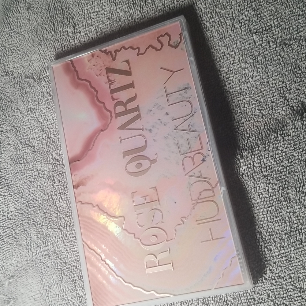 Huda Beauty Eyeshadow Palette